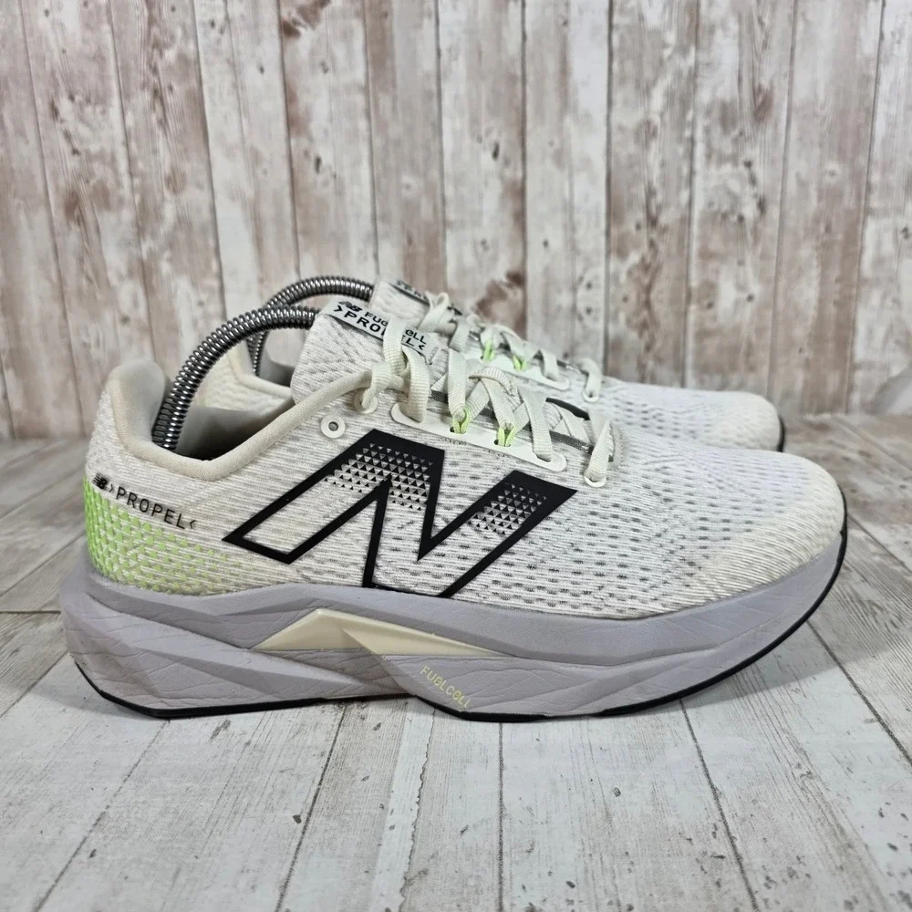 New Balance FuelCell Propel v3 Womens 10 Running Shoes White WFCPRCG3